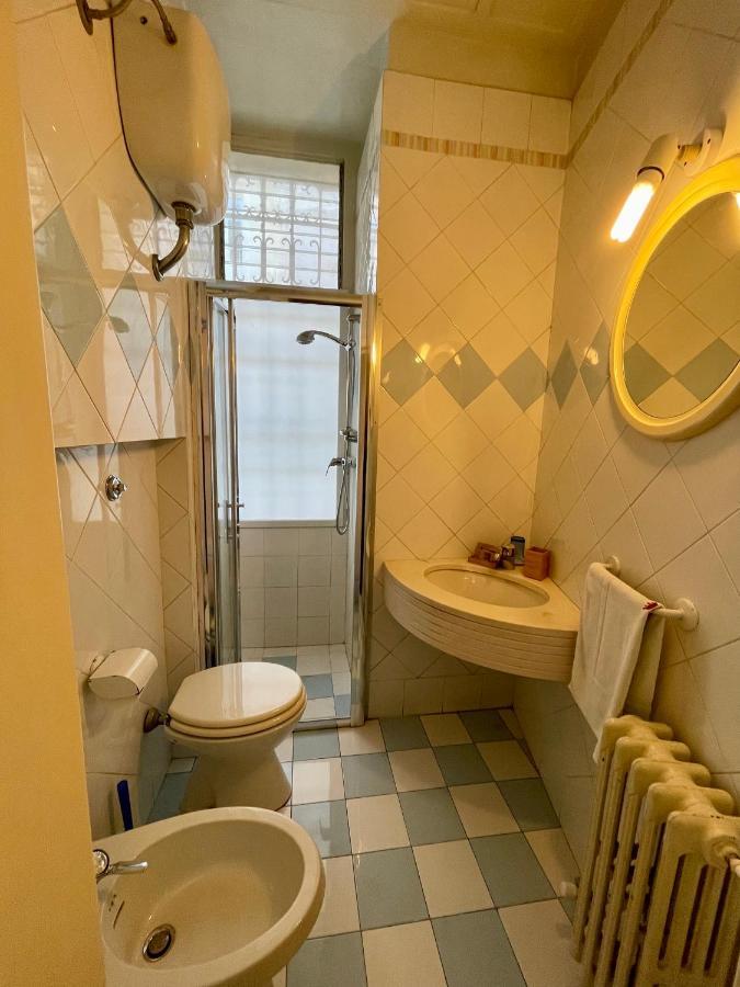 4 Balconi Rooms- Dimora Arditi B&B Lecce Exteriör bild