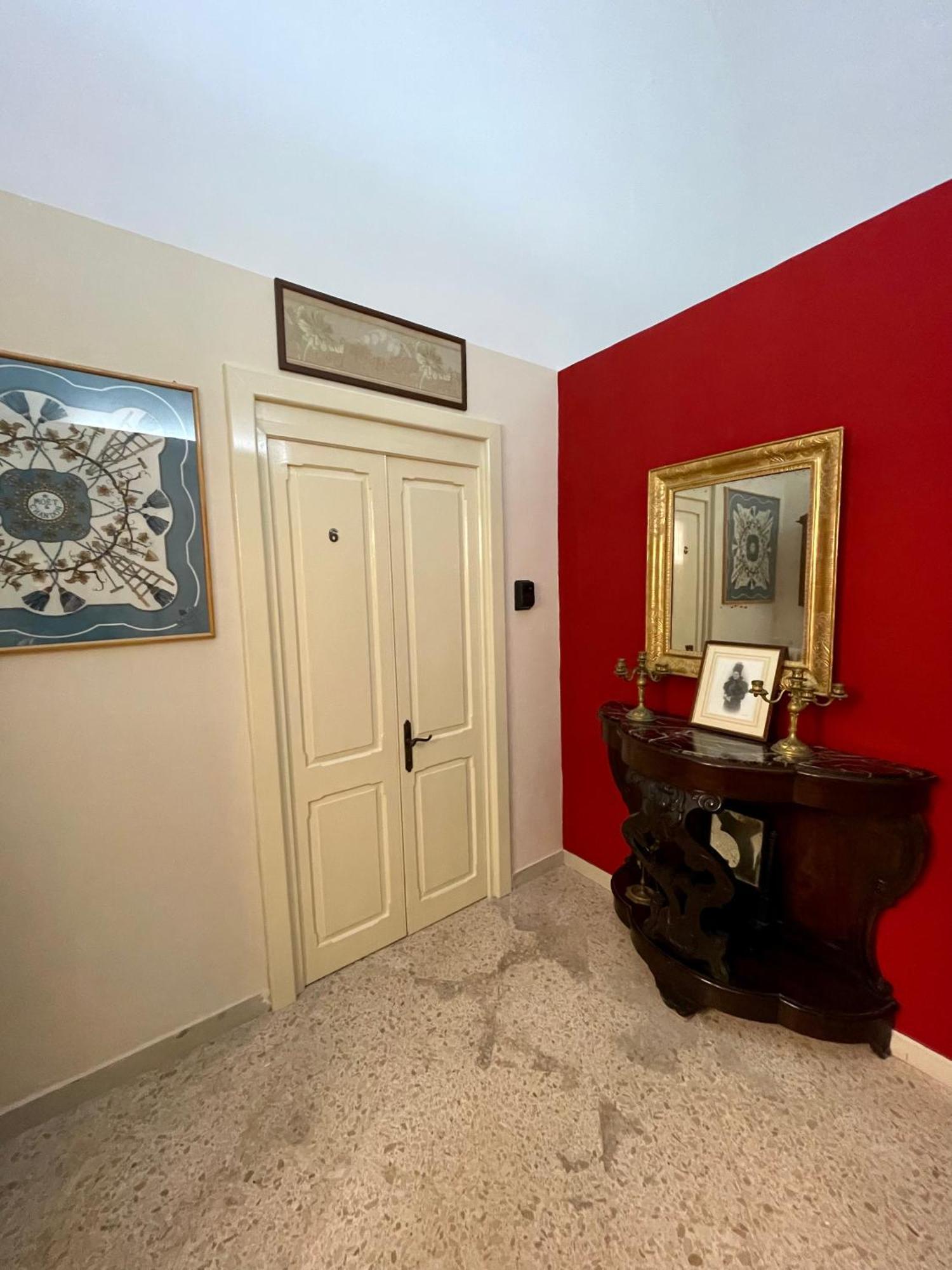 4 Balconi Rooms- Dimora Arditi B&B Lecce Exteriör bild